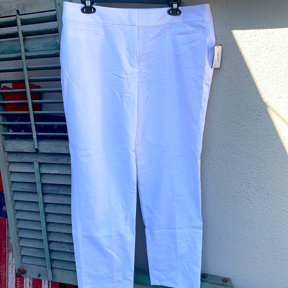 NEW WITH TAGS! Nine West white ankle pant